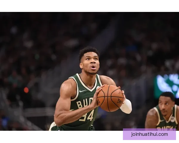 字母哥谈球队管理：领袖作用助力边缘球员保持积极心态传递正能量